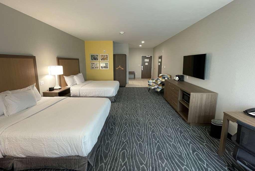 La Quinta Inn & Suites By Wyndham 밸도스타 객실 사진