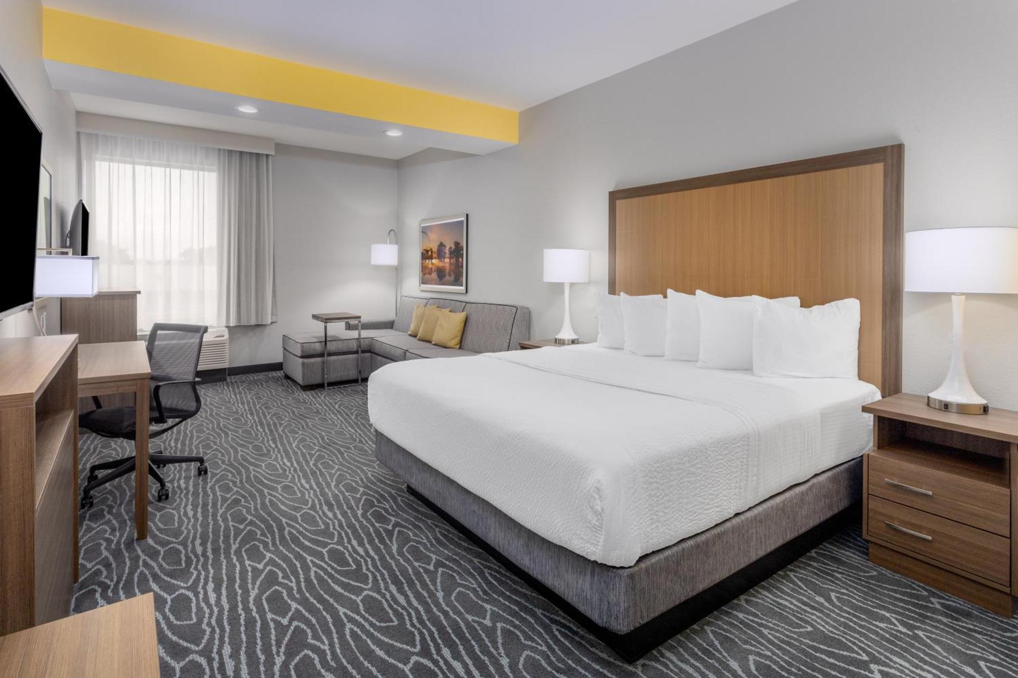 La Quinta Inn & Suites By Wyndham 밸도스타 외부 사진