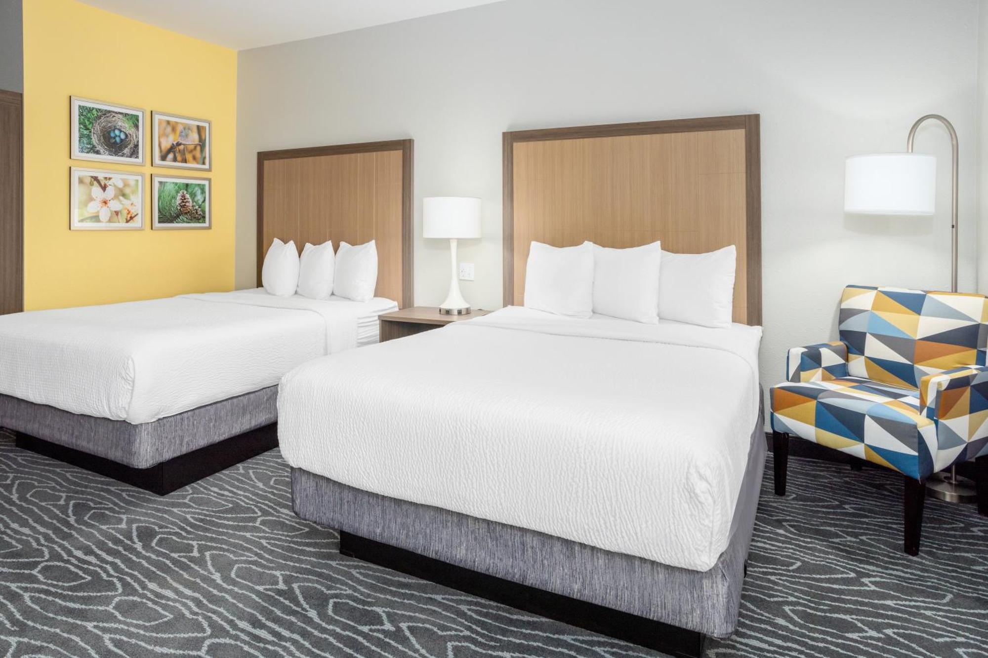 La Quinta Inn & Suites By Wyndham 밸도스타 외부 사진