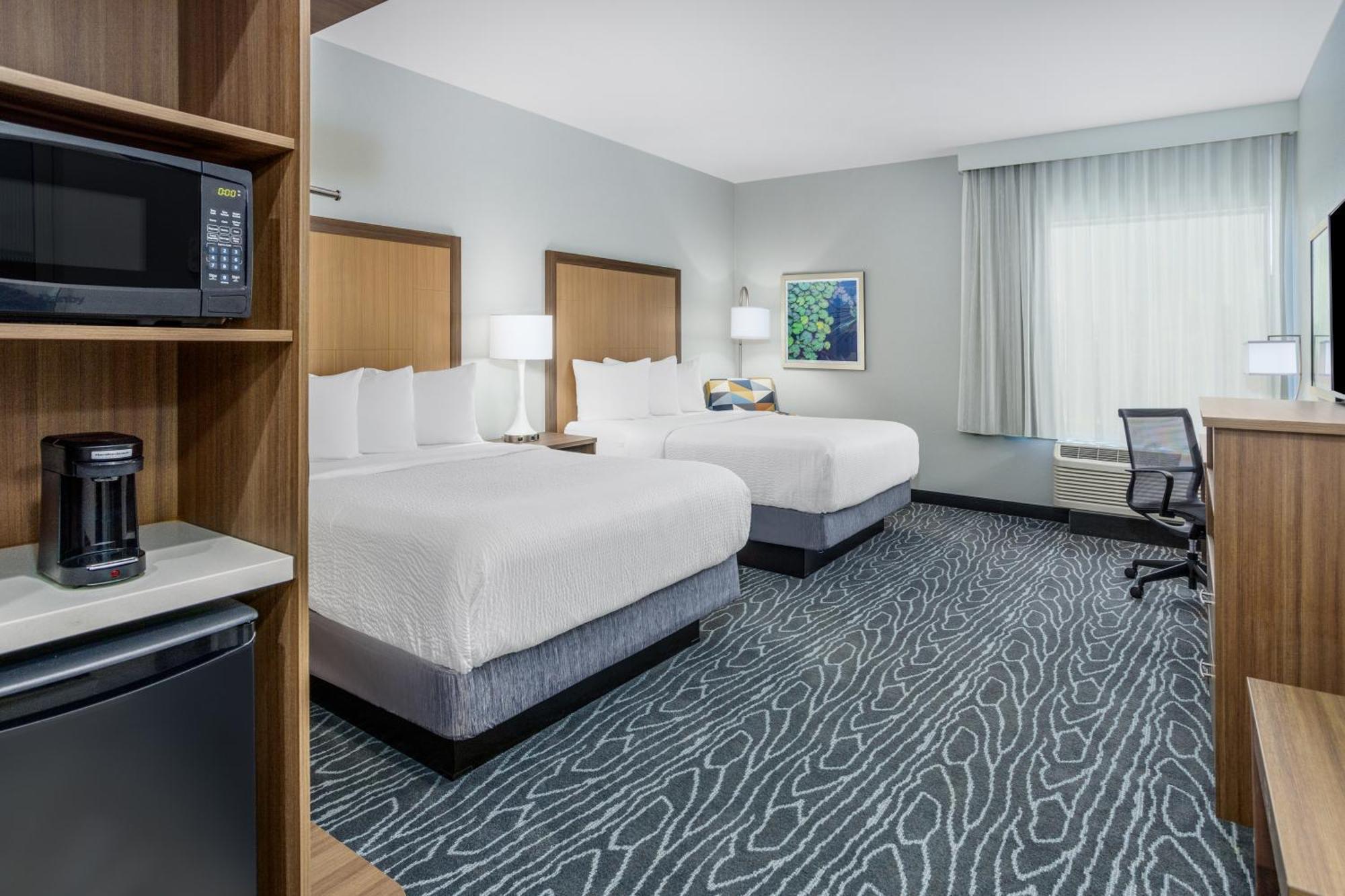 La Quinta Inn & Suites By Wyndham 밸도스타 외부 사진