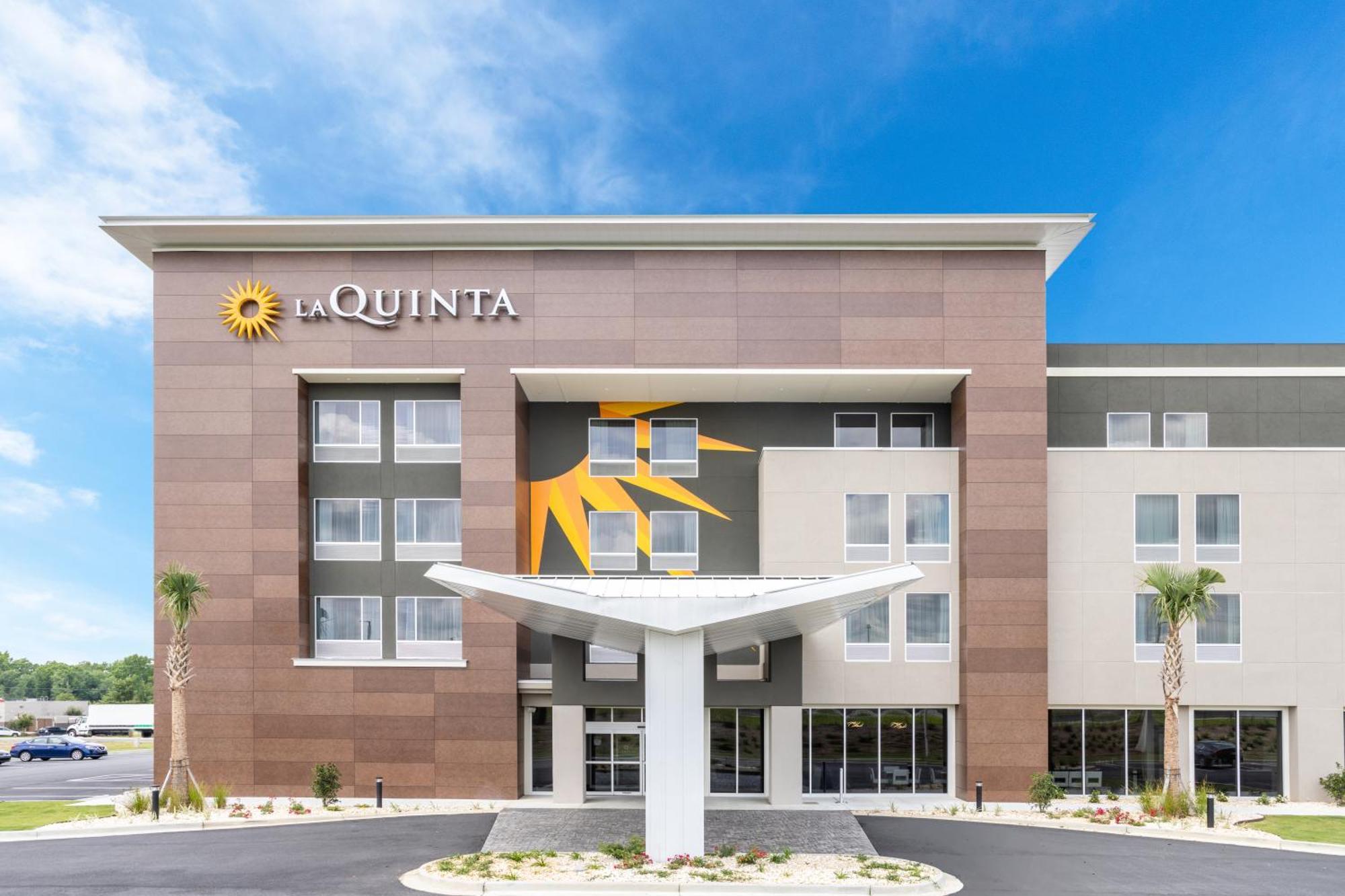 La Quinta Inn & Suites By Wyndham 밸도스타 외부 사진